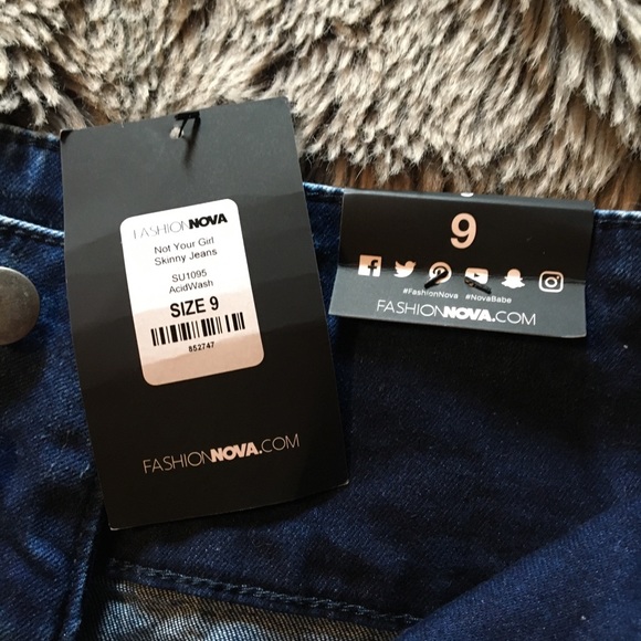Fashion Nova Not Your Girl Skinny Jeans - Picture 4 of 4
